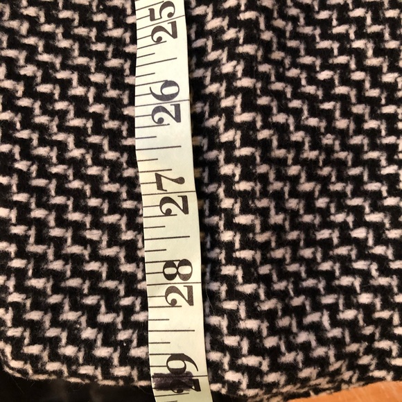 Beautiful herringbone coat with 1 button front notched collar slit pockets new - Picture 11 of 14